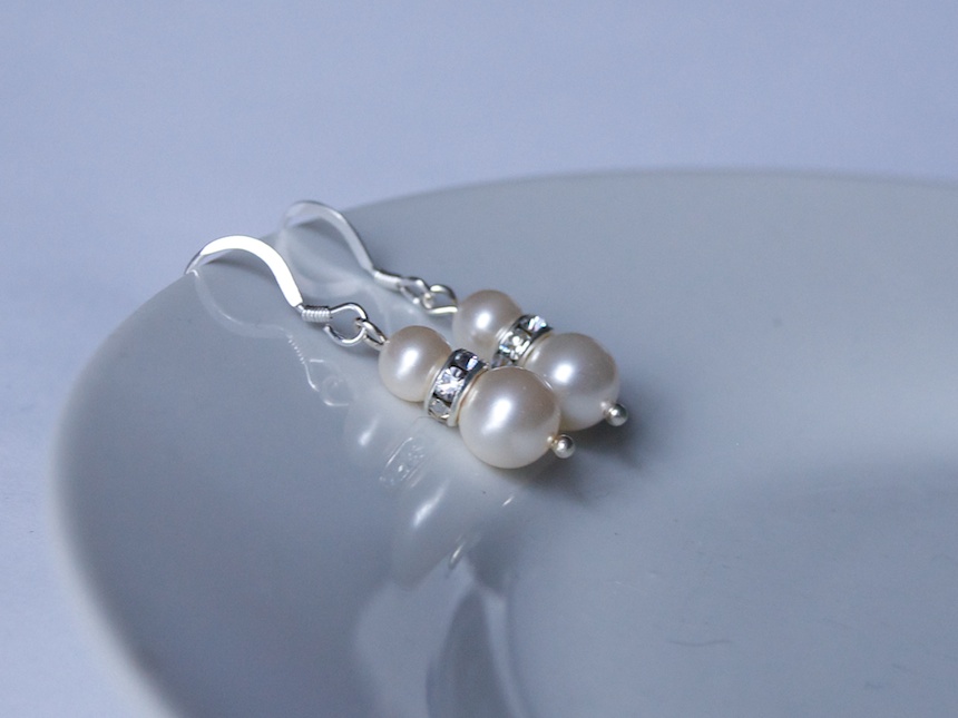 Pearl Earrings - Bridal Jewelry - Wedding Swarovski Pearls And Rhinestones